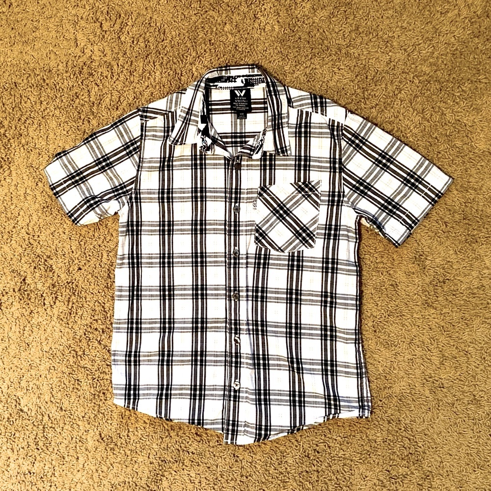 Boys Plaid Button Down Short Sleeved Shirt Size M 8/10